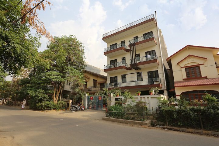 TIRUPATI RESIDENCY BY OYO ROOMS