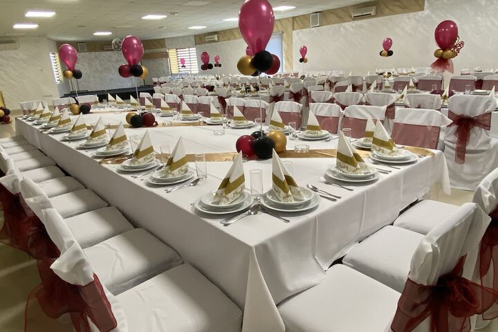 Dining 74 of 96