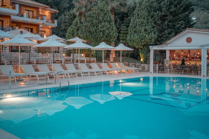 Pool 63 of 102