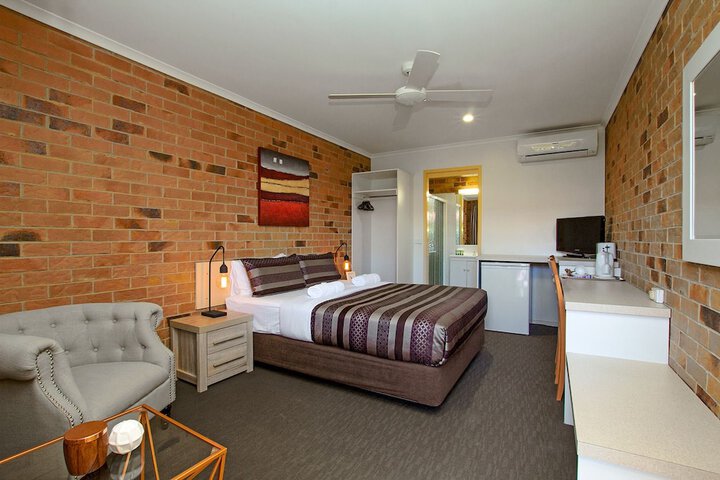 Room 13 of 39