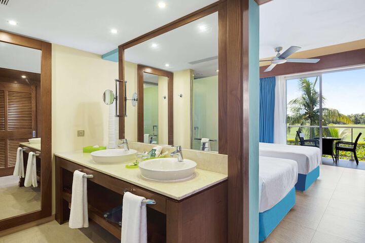 Room 26 of 161