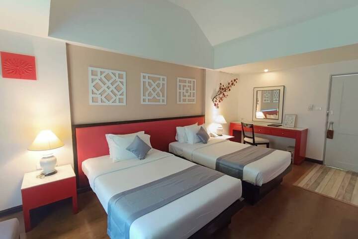 Room 10 of 35