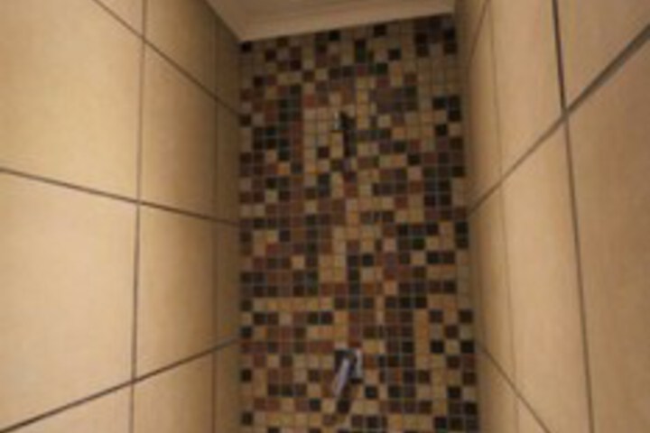 Room 6 of 32