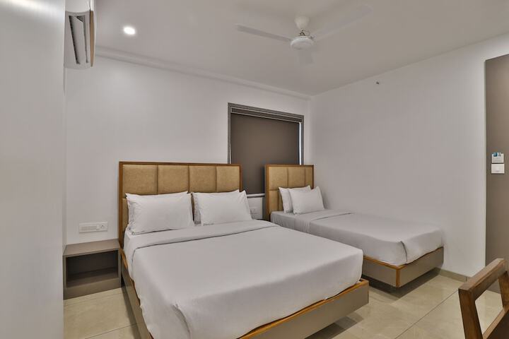 Room 9 of 43