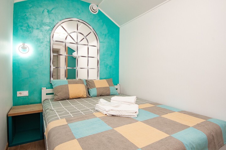 Room 13 of 96