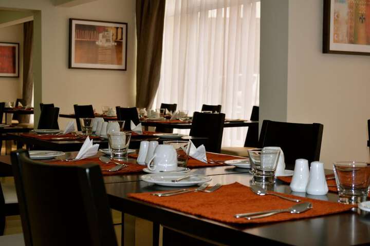 Dining 45 of 56