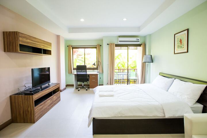 Room 9 of 50