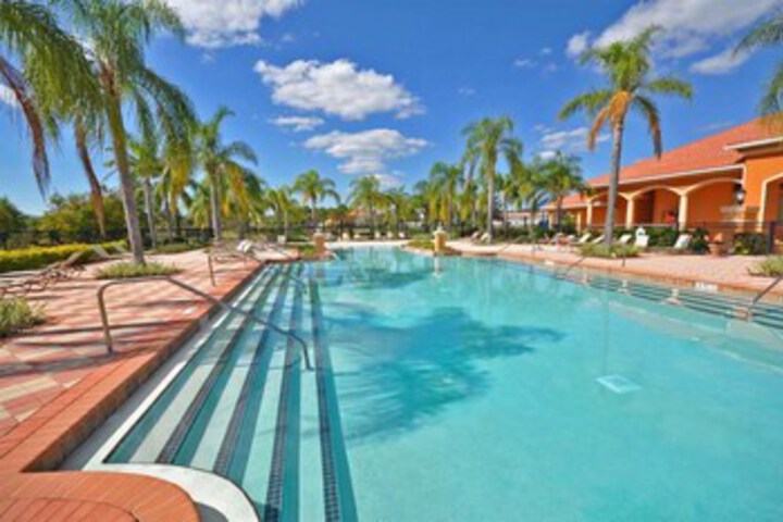 Pool 17 of 36