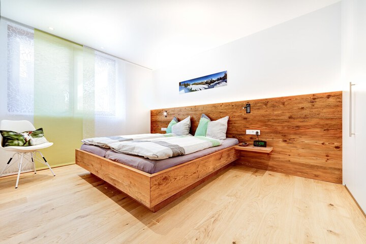 Room 7 of 71