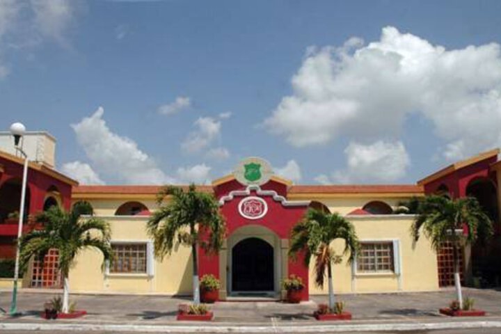 HOTEL MARLON HEROES