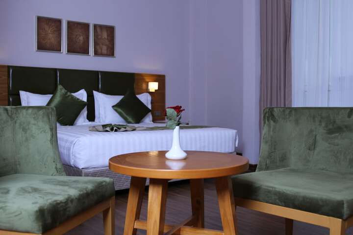 Room 3 of 56