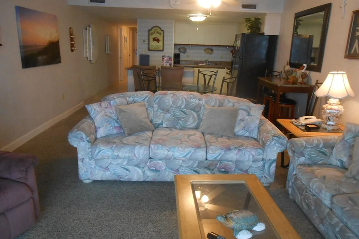 Room 4 of 15