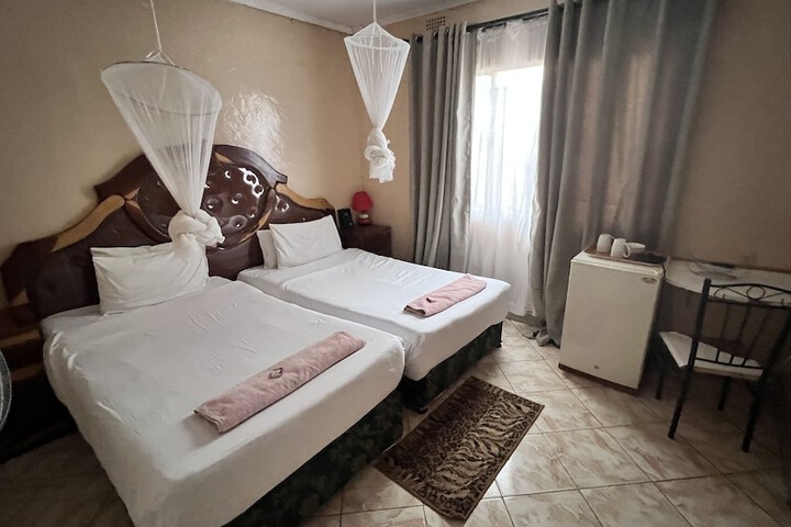 Room 26 of 62