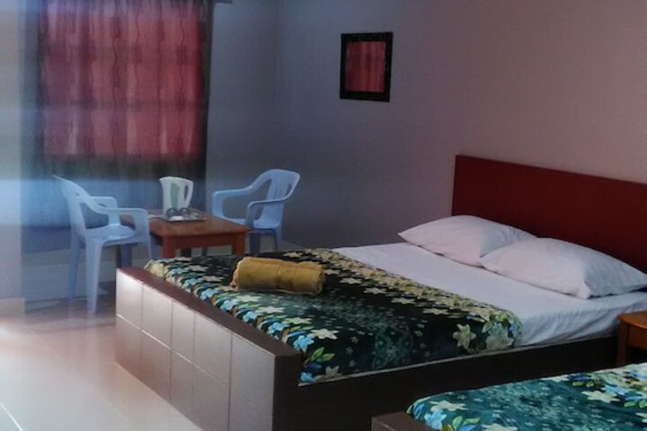 Room 6 of 30