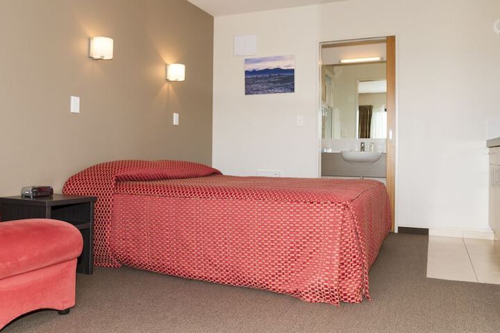 Room 7 of 63