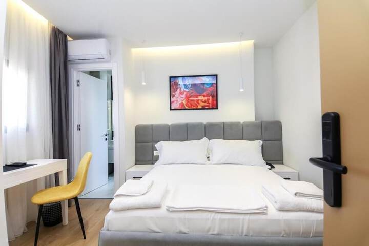 Room 7 of 59