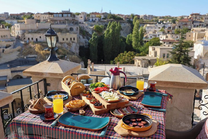 Breakfast/Coffee Service 56 of 74