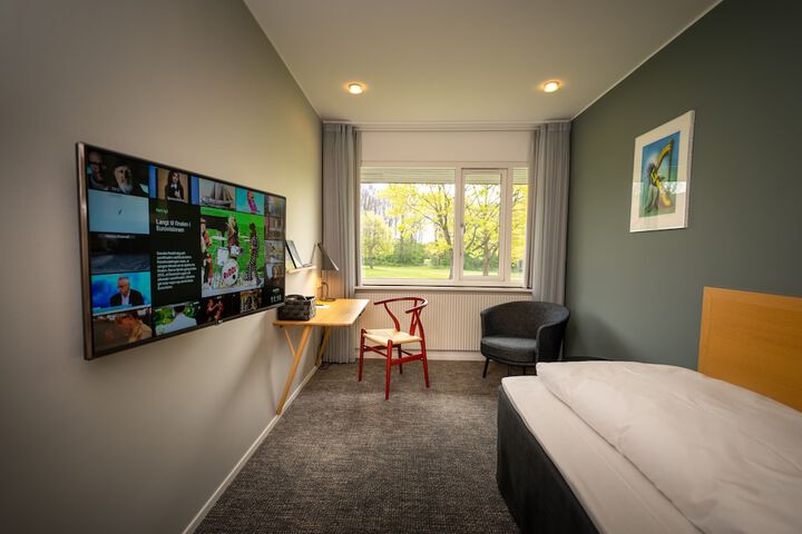 Room 15 of 40