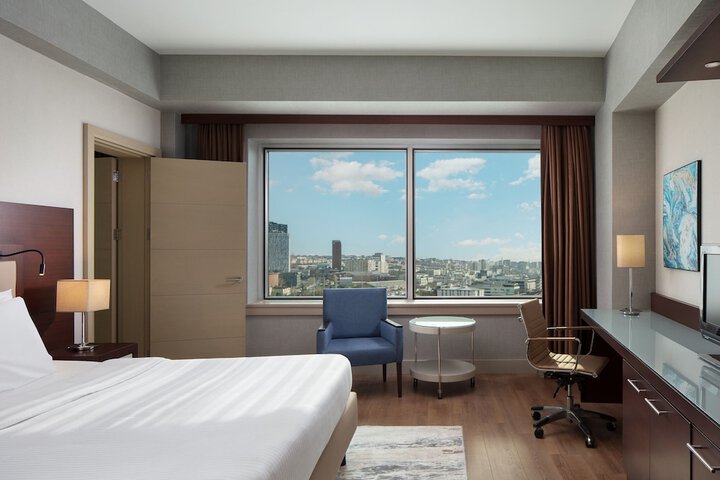 Room 6 of 38