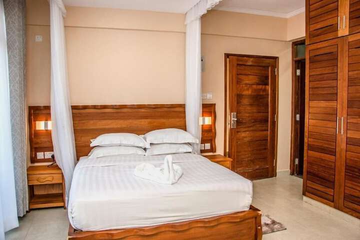 Room 19 of 53
