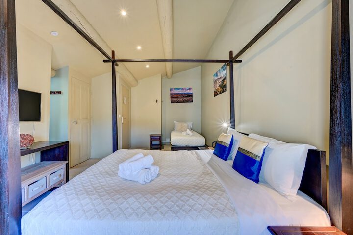 Room 52 of 55
