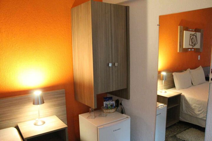 Room 13 of 39