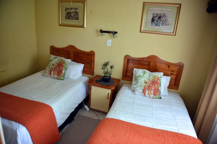 Room 12 of 35