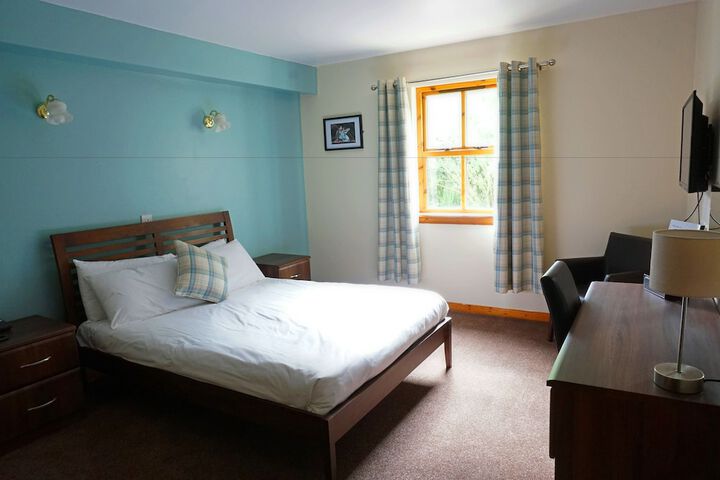 Room 3 of 16