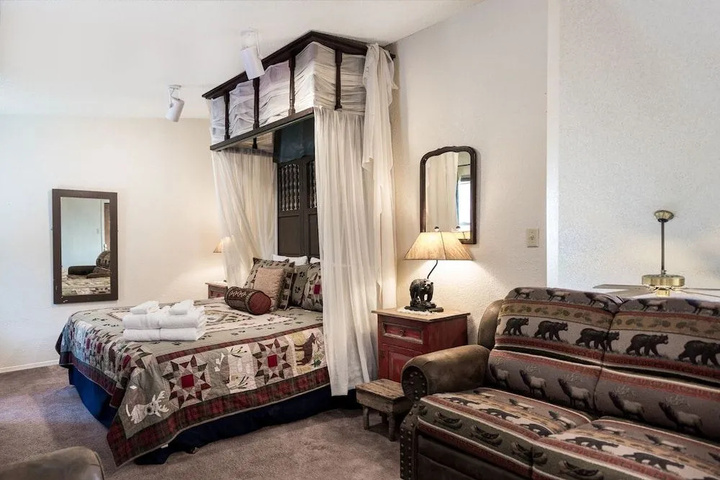 Room 3 of 13