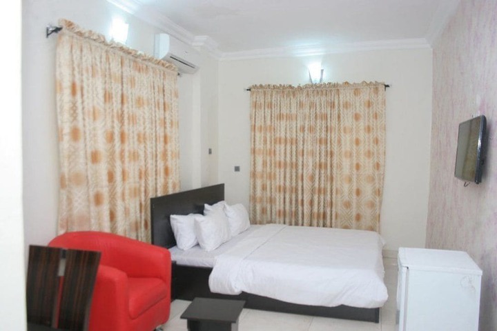 Room 3 of 15