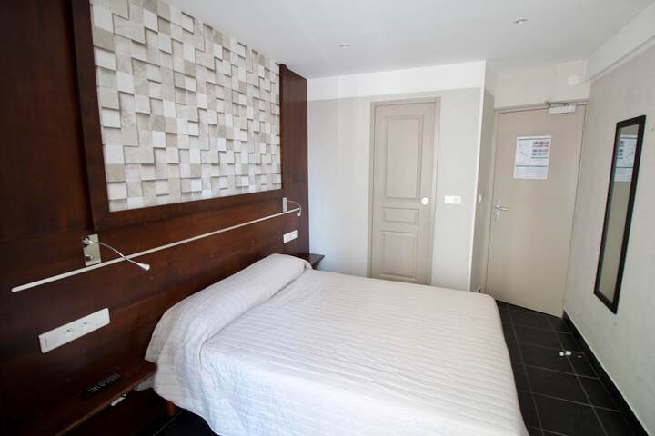 Room 11 of 71