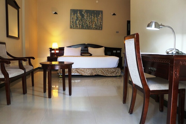 Room 4 of 22