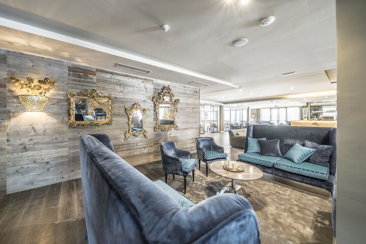 Lobby Photos