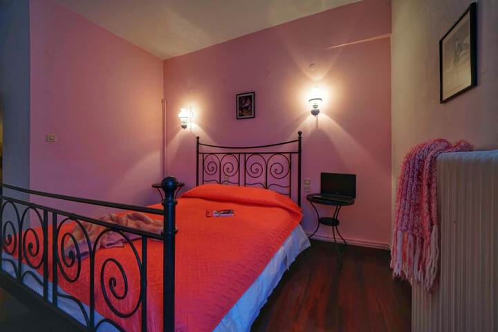 Room 40 of 70