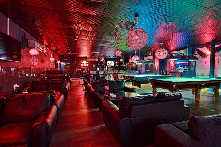 Lounge 67 of 87