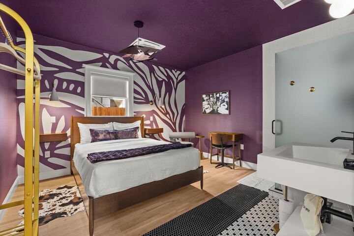 Room 35 of 65