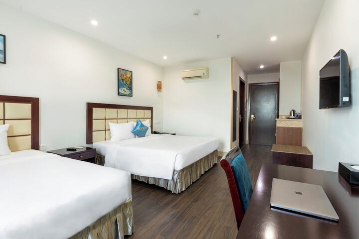 Room 28 of 150
