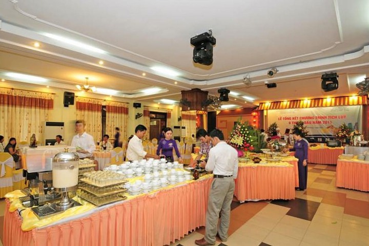 Dining Photos