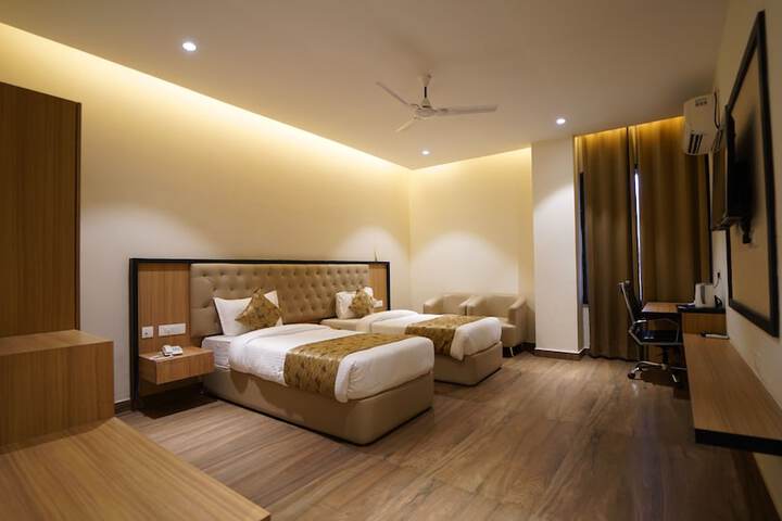Room 8 of 49