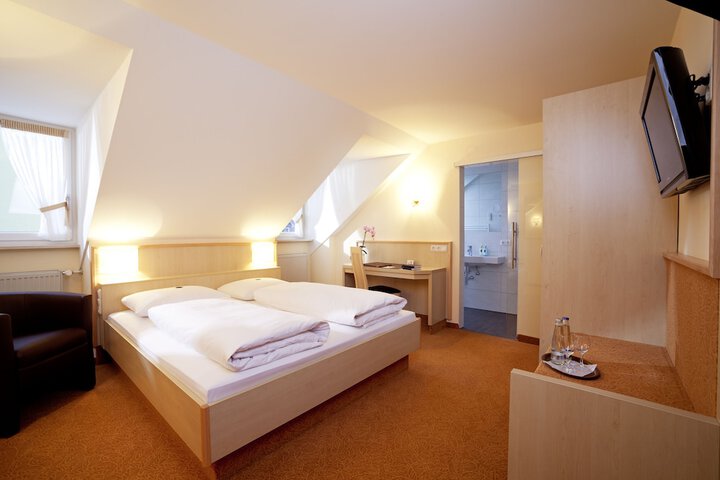 Room 14 of 39