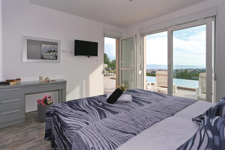 Stunning Home in Kucine With Wifi and 4 Bedrooms