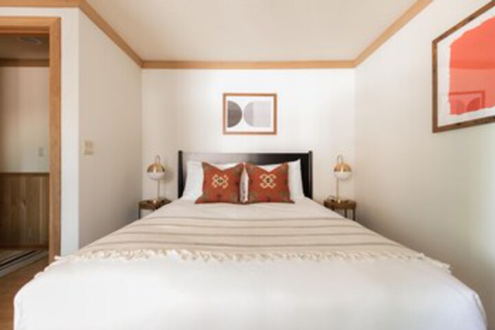Room 45 of 49