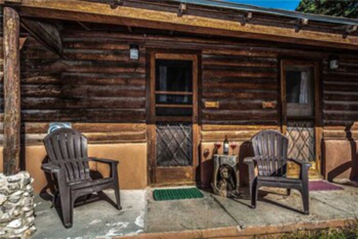 Apache Village 9 Queen Bed, Midtown, Pet Friendly, Sleeps 2