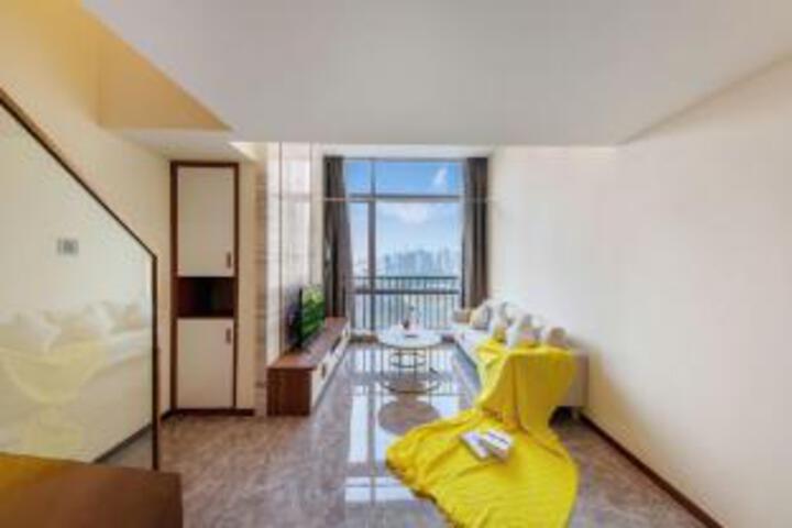 Huawei Tianan Cloud Valley Hotel Apartment (Xuexiang Metro Station Branch) Shenzhen