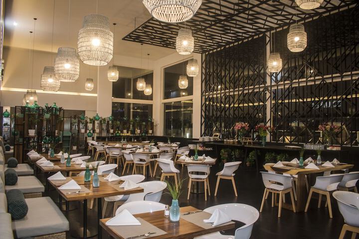 Dining Photos