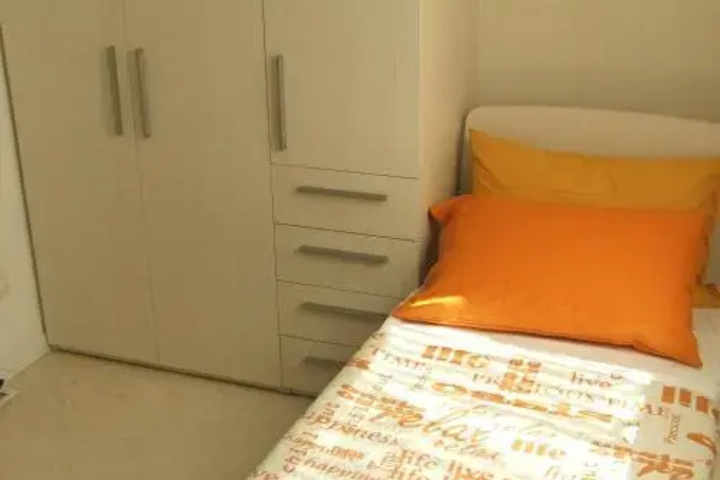 Room 3 of 13