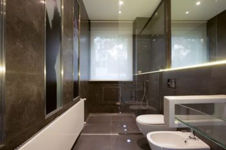 Room 2 of 22