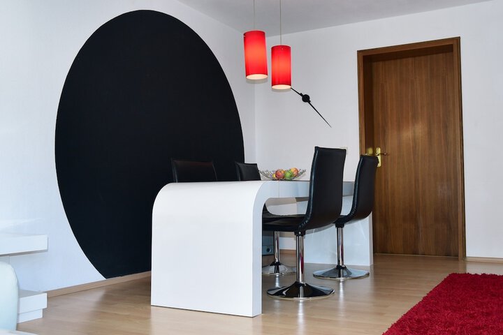Room 4 of 37