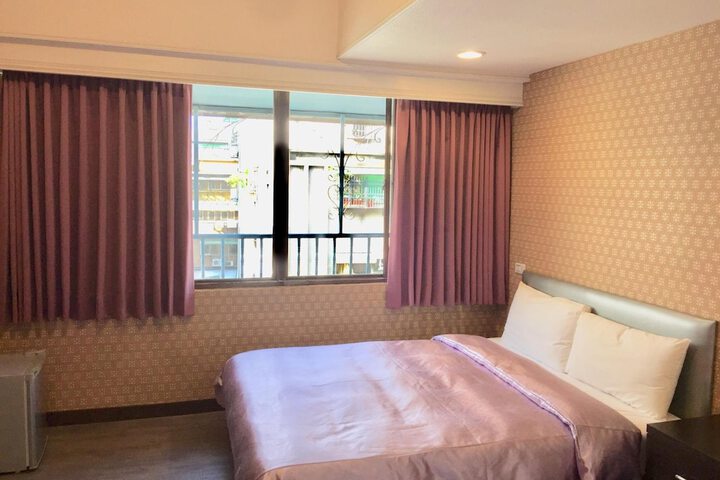 Room 22 of 35