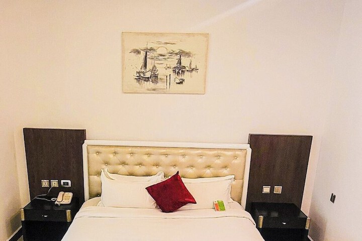 Room 3 of 24
